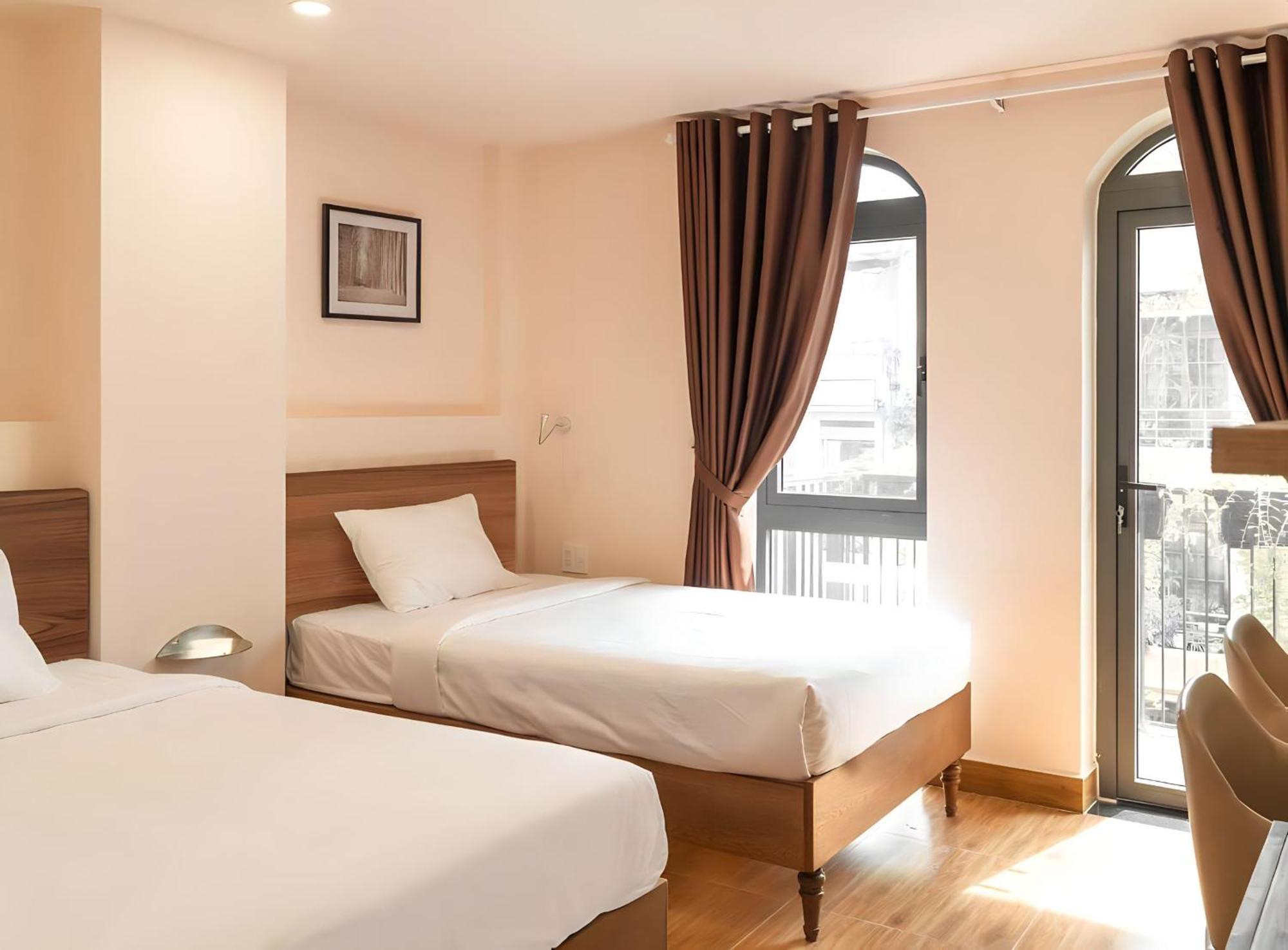 Mint Hotel Bui Vien Q1 Хошимин Екстериор снимка